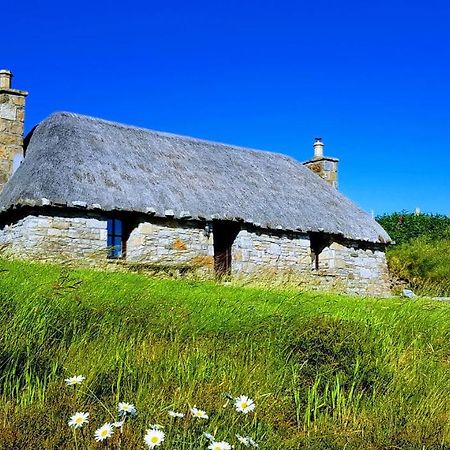 Tigh Lachie, Mary'S Thatched Cottages, Elgol, Isle Of Skye Exterior photo