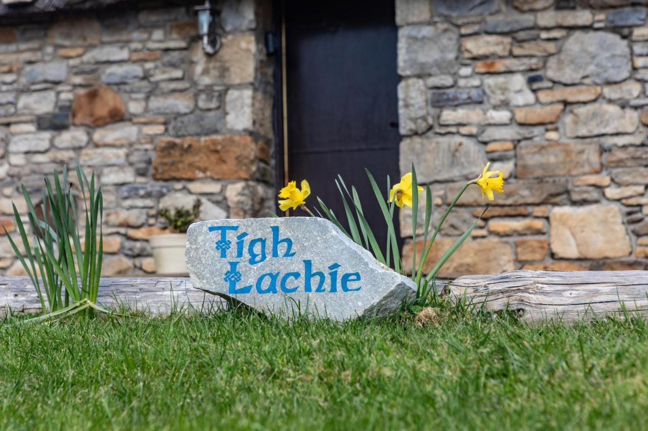 Tigh Lachie, Mary'S Thatched Cottages, Elgol, Isle Of Skye Exterior photo