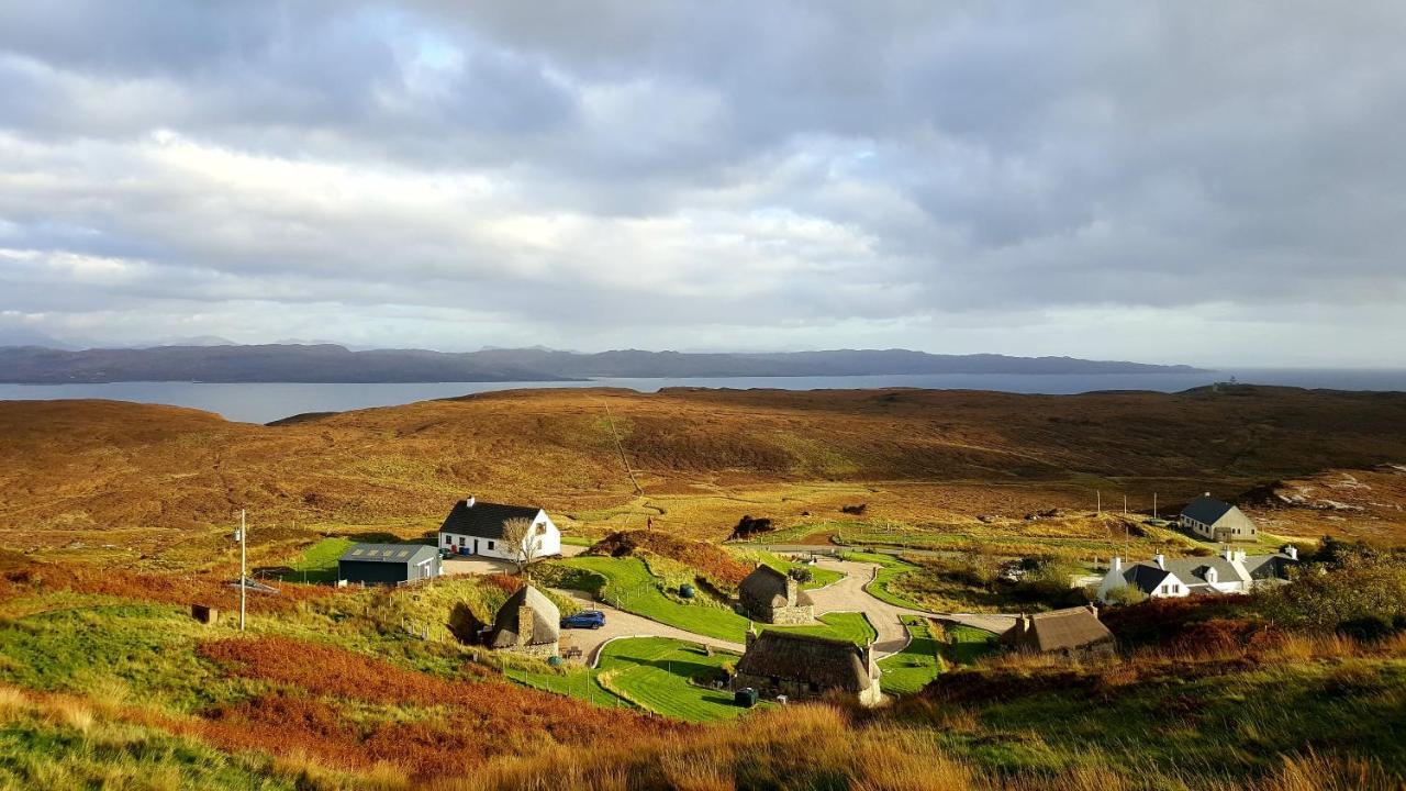 Tigh Lachie, Mary'S Thatched Cottages, Elgol, Isle Of Skye Exterior photo